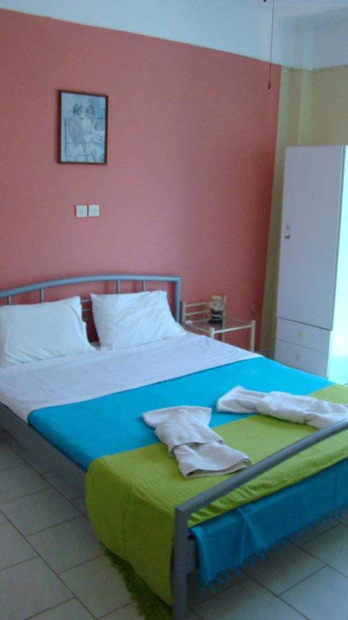 Dionisis Apartments Agia Efimia Luaran gambar