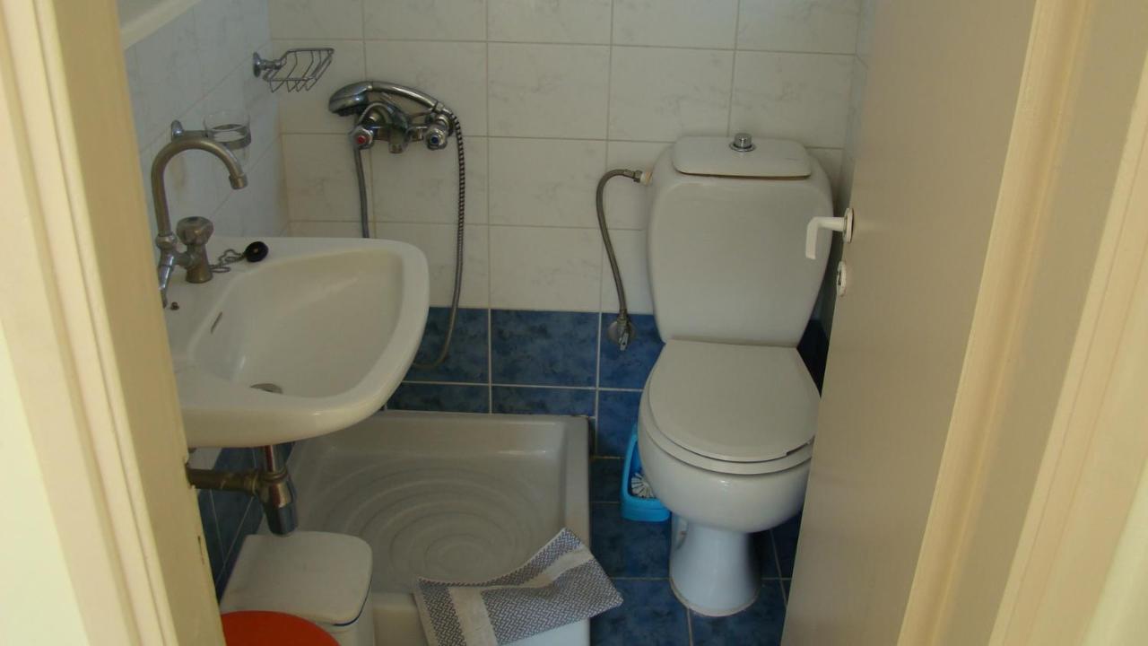 Dionisis Apartments Agia Efimia Luaran gambar