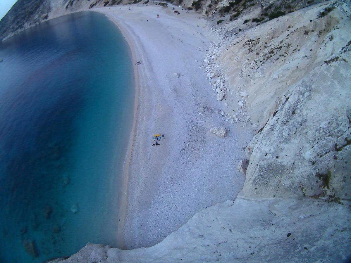 Dionisis Apartments Agia Efimia Luaran gambar