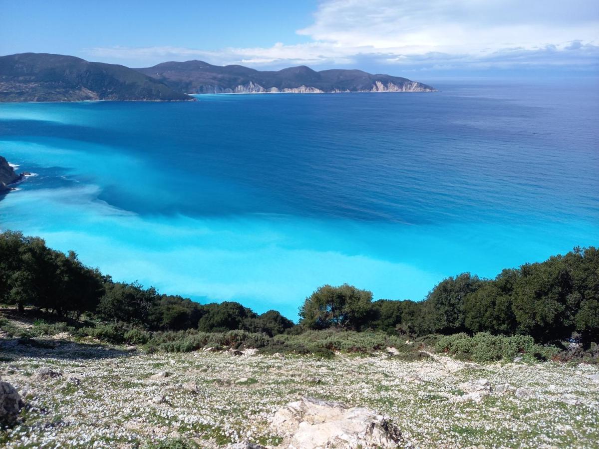 Dionisis Apartments Agia Efimia Luaran gambar