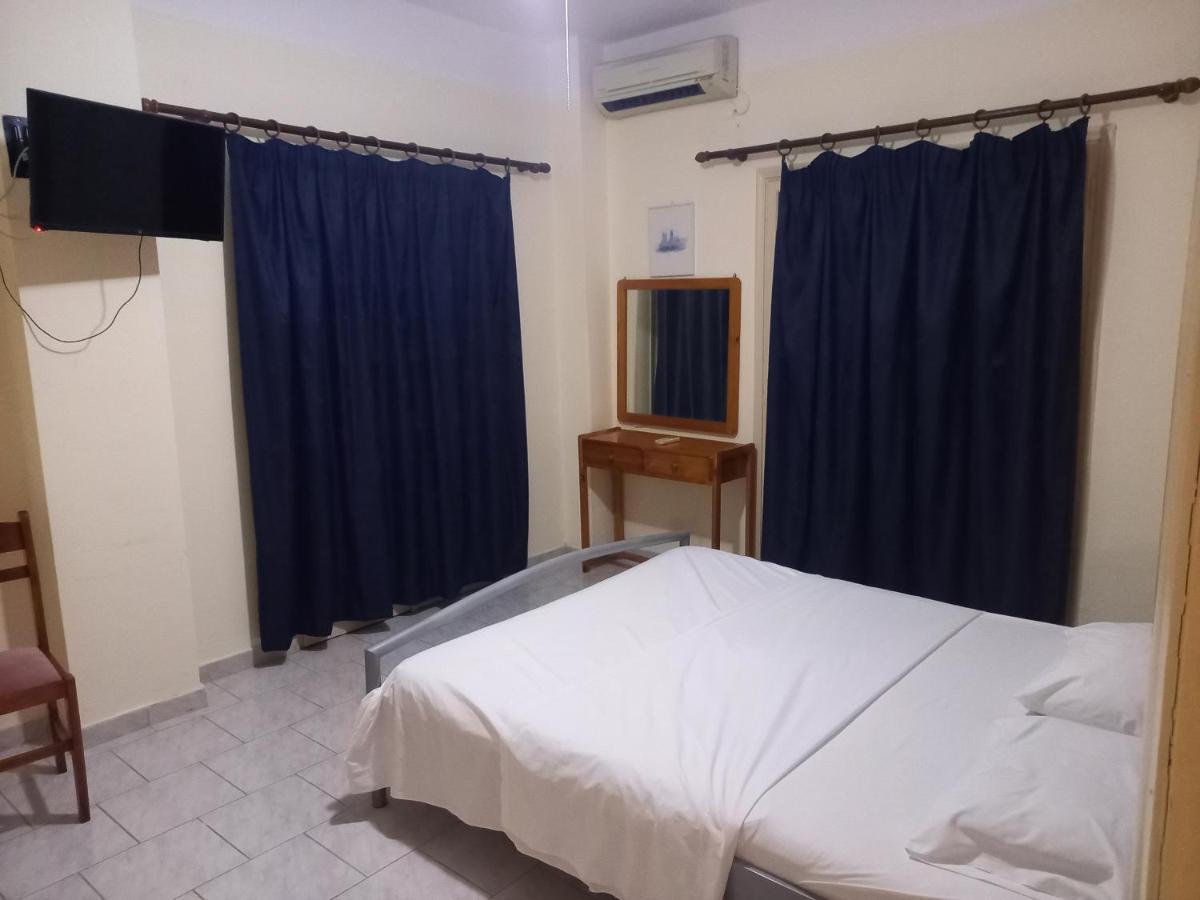 Dionisis Apartments Agia Efimia Luaran gambar