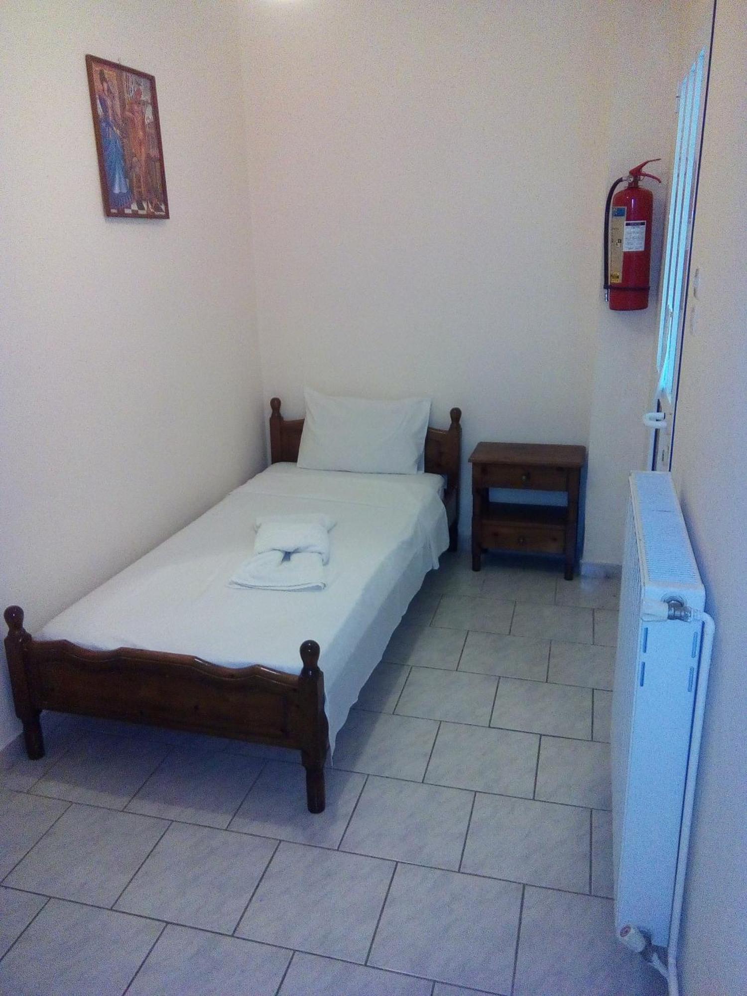 Dionisis Apartments Agia Efimia Luaran gambar