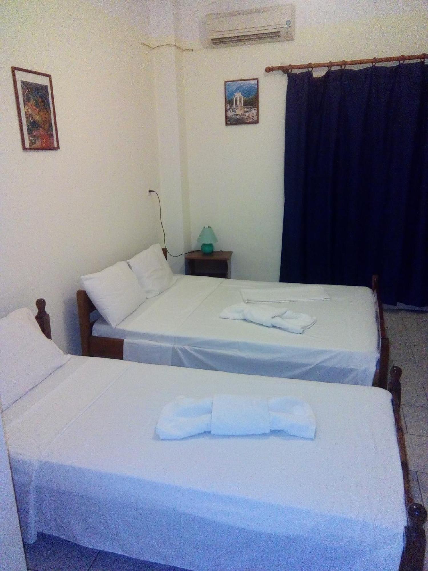 Dionisis Apartments Agia Efimia Luaran gambar