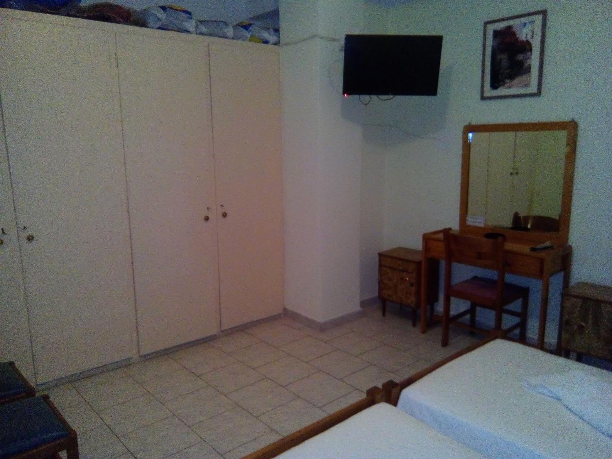 Dionisis Apartments Agia Efimia Luaran gambar